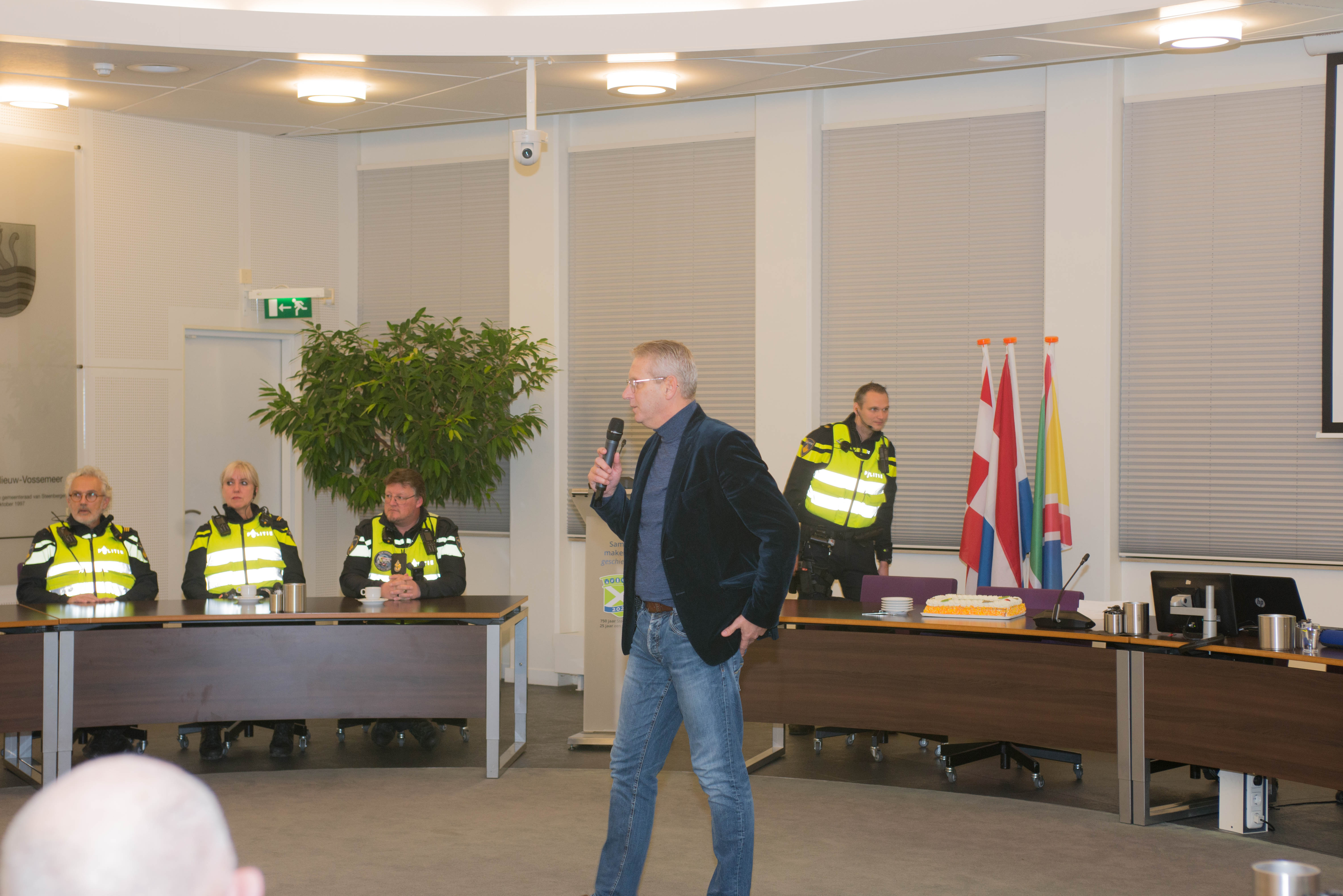 Burgemeester verzorgt de opening